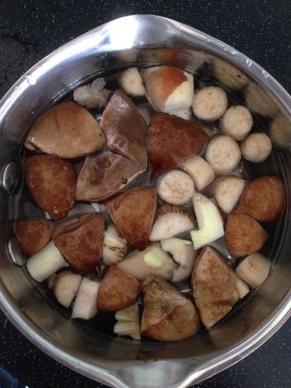 В ответ на санкции уральские випы решили самостоятельно готовить сыр
 4