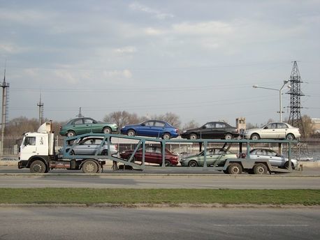 Дайджест новостей: В Екатеринбурге — страсти по еде, авторынок города рухнул на 25% 1 Дайджест новостей: В Екатеринбурге — страсти по еде, авторынок города рухнул на 25% 1