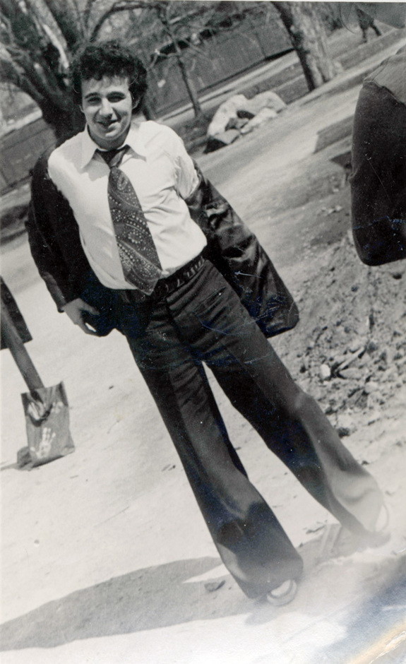 «Настоящий олдскул»: Известные люди города стали героями «детской» ФОТОвыставки 6