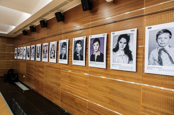 В Екатеринбурге открылась выставка детских фотографий известных горожан
 3
