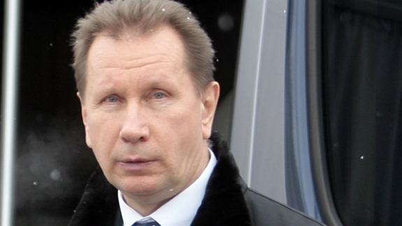 Золотов слесарь азлк