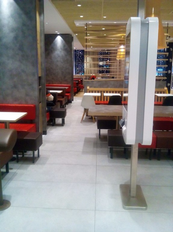 McDonald’s возобновил работу в Екатеринбурге после 2,5 месяцев перерыва 1