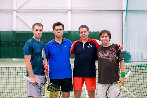 Новосибирские бизнесмены устроили турнир по большому теннису  3