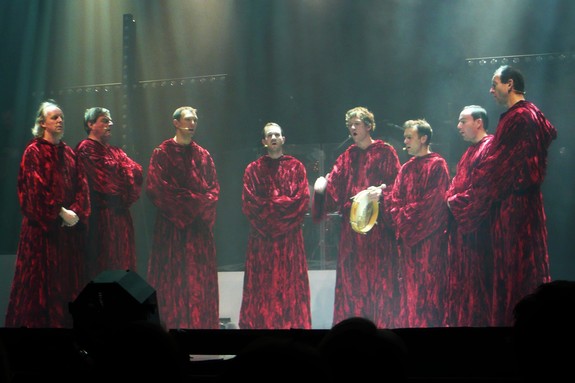 Топ-10 культурных событий в Екатеринбурге: концерт Gregorian и спектакль Fake 1