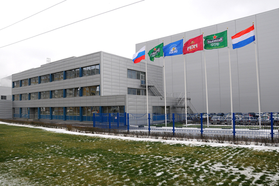 На фоне падающего рынка HEINEKEN модернизировал  «Волгу»   1