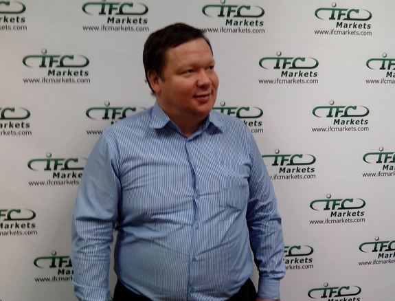 Россияне начали копить деньги                   3