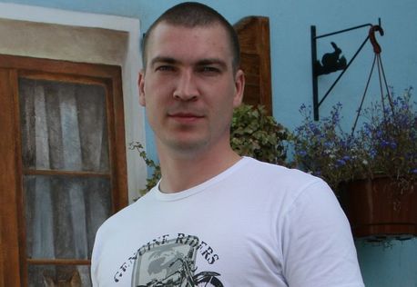 Итоги недели: Алянич продает магазины, «Атомстройкомплекс» не будет строить здание НИИ ОММ 5