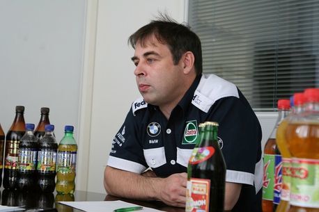 Итоги недели: «Уралобувь» проводит ребрендинг, клиенты «Уником Партнера» пикетируют ЦБ 3