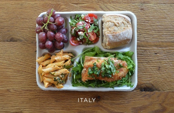 Как выглядят школьные обеды в разных странах мира 1