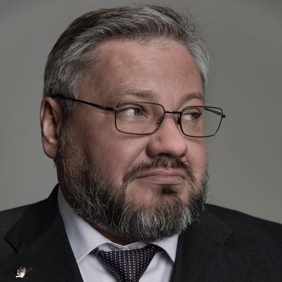 «Надо показать, что мы не боимся». Как теракт в Париже может повлиять на Россию / ОПРОС 1