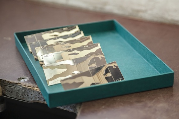 Как делают статуэтку к премии «Человек года» / ФОТО 3