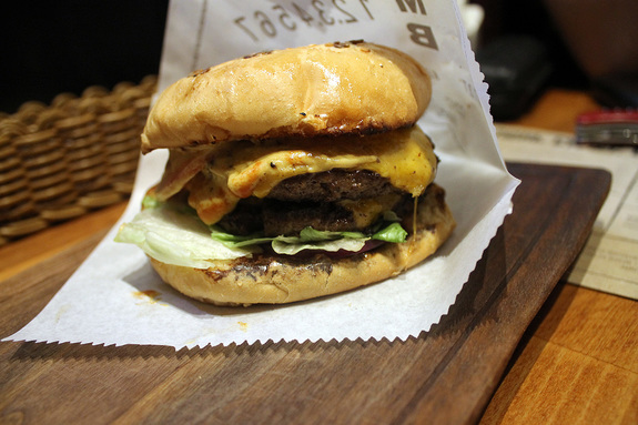 Ресторанная критика Якова Можаева: бургерная «Огонь» 10