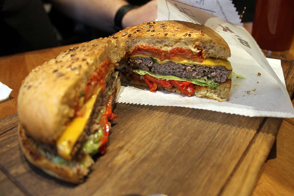 Ресторанная критика Якова Можаева: бургерная «Огонь» 13