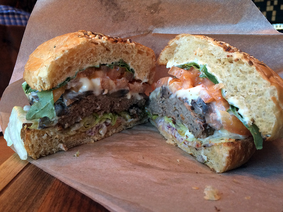 Ресторанная критика Якова Можаева: бургерная «Огонь» 22