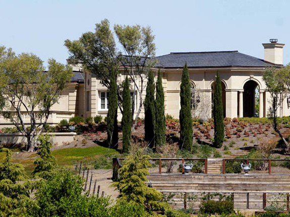 Дачи известных на весь мир миллиардеров: фото участков и шикарных домов 2