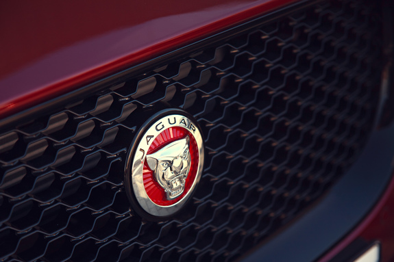Jaguar XE: тест-драйв с Дмитрием Елизаровым 7