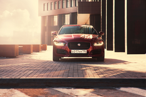 Jaguar XE: тест-драйв с Дмитрием Елизаровым 10