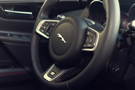 Jaguar XE: тест-драйв с Дмитрием Елизаровым 13