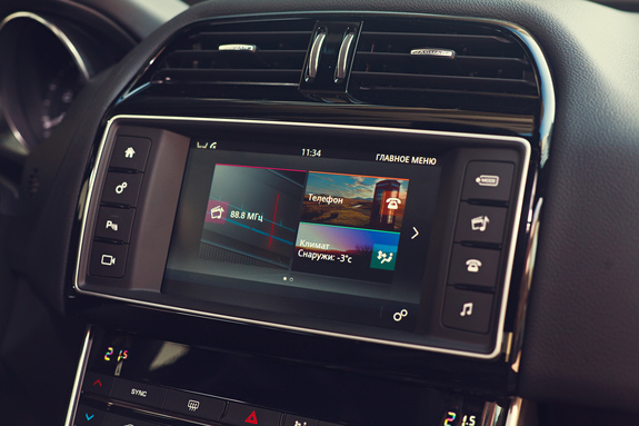 Jaguar XE: тест-драйв с Дмитрием Елизаровым 15