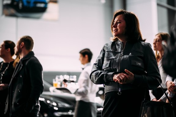 Красота, лоск, мощь: в Ростове презентовали новый Porsche 911 22 Красота, лоск, мощь: в Ростове презентовали новый Porsche 911 22