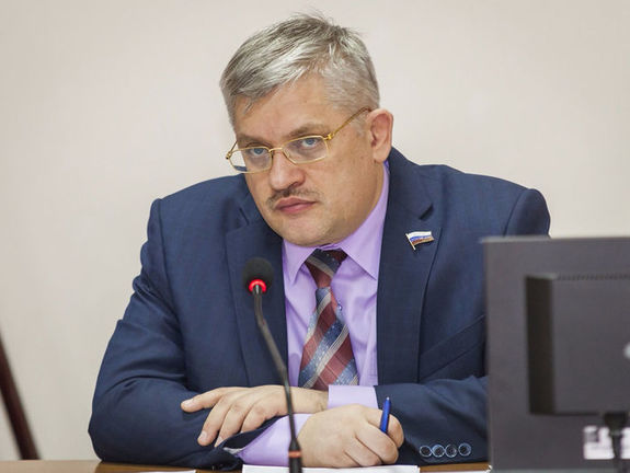 Дайджест DK.RU в Нижнем Новгороде: приговор Александру Макарову, "синий забор" не сдается 5 Дайджест DK.RU в Нижнем Новгороде: приговор Александру Макарову, "синий забор" не сдается 5