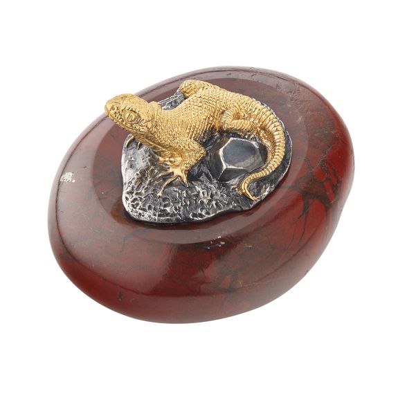 Виктор Моисейкин: «Хороший подарок помогает наладить отношения с международным партнером» 2 Виктор Моисейкин: «Хороший подарок помогает наладить отношения с международным партнером» 2