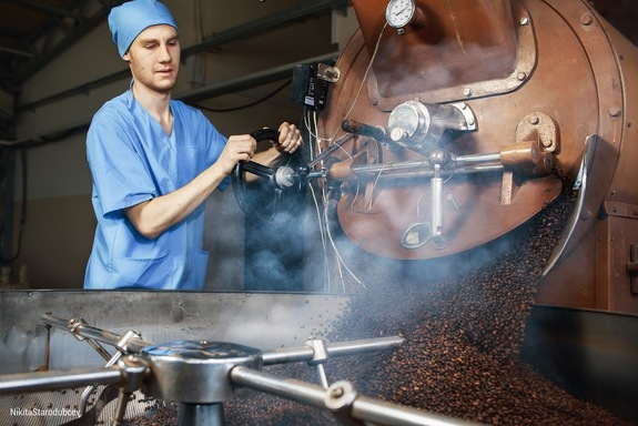 Как происходит процесс обжарки кофе: фоторепортаж с миасской «Чайно-кофейной фабрики» 5 Как происходит процесс обжарки кофе: фоторепортаж с миасской «Чайно-кофейной фабрики» 5