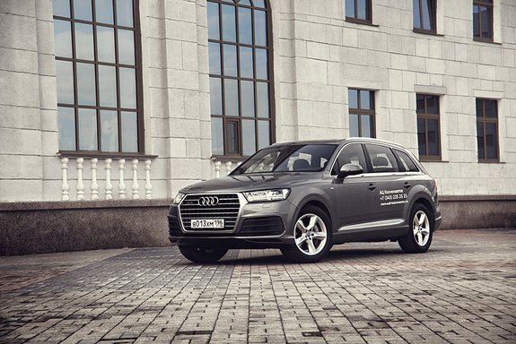 Audi Q7: тест-драйв с Дмитрием Елизаровым 4 Audi Q7: тест-драйв с Дмитрием Елизаровым 4