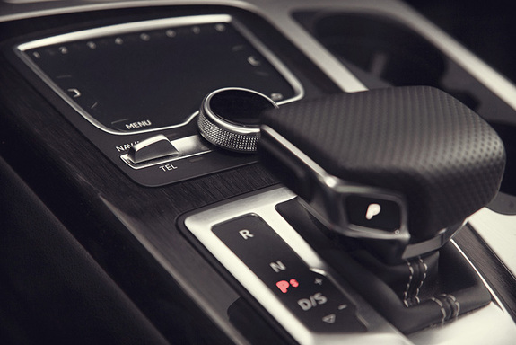 Audi Q7: тест-драйв с Дмитрием Елизаровым 8 Audi Q7: тест-драйв с Дмитрием Елизаровым 8