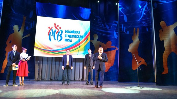 В Ростове прошел гала-концерт «Студенческой весны» 2 В Ростове прошел гала-концерт «Студенческой весны» 2