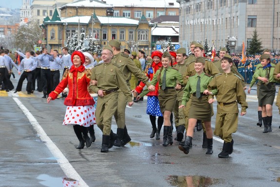 Торжественное шествие в Красноярске в честь Дня Победы (ФОТО, ВИДЕО) 13
