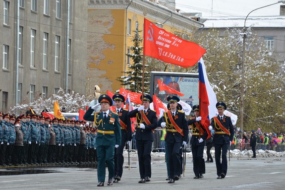 Торжественное шествие в Красноярске в честь Дня Победы (ФОТО, ВИДЕО) 15