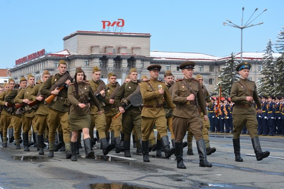 Торжественное шествие в Красноярске в честь Дня Победы (ФОТО, ВИДЕО) 16 Торжественное шествие в Красноярске в честь Дня Победы (ФОТО, ВИДЕО) 16
