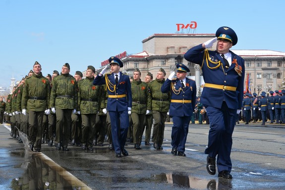 Торжественное шествие в Красноярске в честь Дня Победы (ФОТО, ВИДЕО) 19
