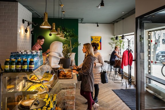 Кофе и вафли: стартап молодых рестораторов на конкурентном рынке 3 Кофе и вафли: стартап молодых рестораторов на конкурентном рынке 3