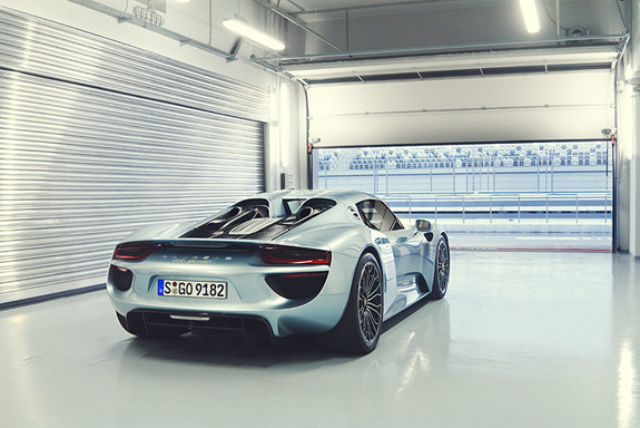 Porsche 911: тест-драйв с Дмитрием Елизаровым 6 Porsche 911: тест-драйв с Дмитрием Елизаровым 6