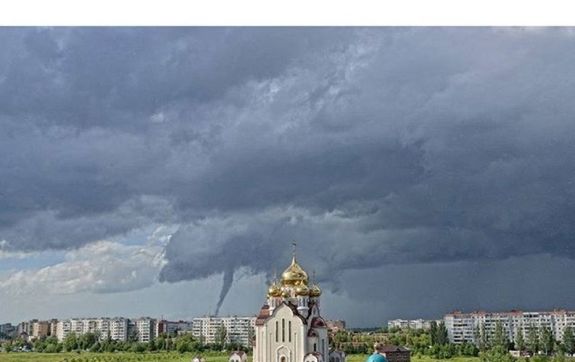 После прошедшего смерча на Дону продолжаются восстановительные работы 2 После прошедшего смерча на Дону продолжаются восстановительные работы 2