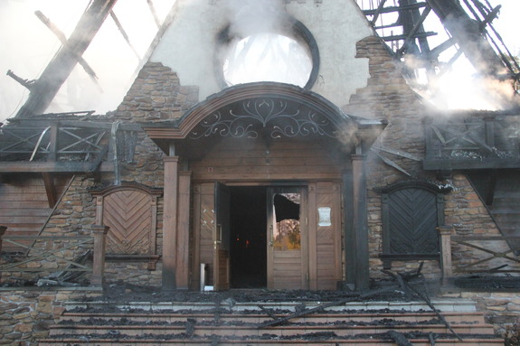 СМИ: сгоревший ресторан «Нарат» был застрахован на 78 млн рублей 1 СМИ: сгоревший ресторан «Нарат» был застрахован на 78 млн рублей 1