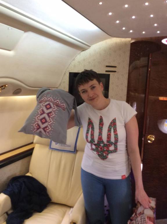 Как в Ростове меняли украинскую летчицу Надежду Савченко (фото) 3 Как в Ростове меняли украинскую летчицу Надежду Савченко (фото) 3