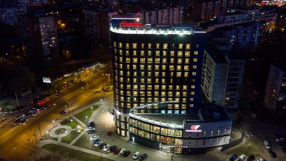 Hilton и ГК «Электроника» открыли в Нижнем Новгороде «отель со спортивным уклоном» 6 Hilton и ГК «Электроника» открыли в Нижнем Новгороде «отель со спортивным уклоном» 6