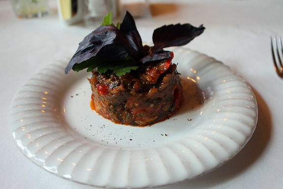 Ресторанная критика Якова Можаева: ресторан грузинской кухни «Хмели Сунели» 10 Ресторанная критика Якова Можаева: ресторан грузинской кухни «Хмели Сунели» 10