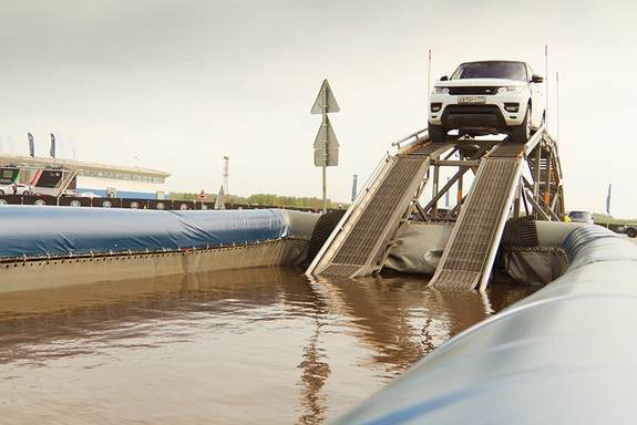 Land Rover Road Show: тест-драйв с Дмитрием Елизаровым 3 Land Rover Road Show: тест-драйв с Дмитрием Елизаровым 3