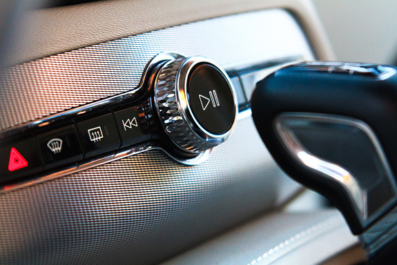 Volvo XC90: тест-драйв с Дмитрием Елизаровым 11 Volvo XC90: тест-драйв с Дмитрием Елизаровым 11