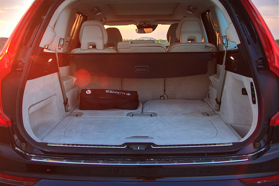 Volvo XC90: тест-драйв с Дмитрием Елизаровым 12 Volvo XC90: тест-драйв с Дмитрием Елизаровым 12