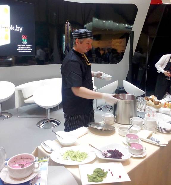 Футбол, селфи, борщ: Питерский экономический форум глазами бездельника 6 Футбол, селфи, борщ: Питерский экономический форум глазами бездельника 6