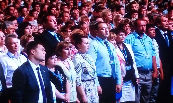 Медведев выступил на форуме в Магнитогорске 1 Медведев выступил на форуме в Магнитогорске 1