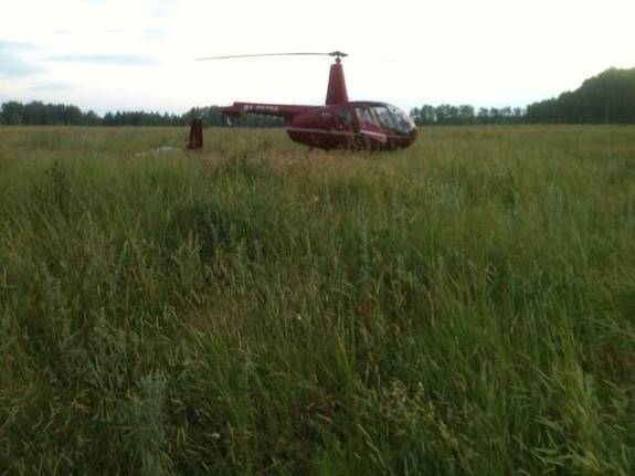 Следователи выясняют причину аварийной посадки вертолета Robinson в Татарстане 2 Следователи выясняют причину аварийной посадки вертолета Robinson в Татарстане 2