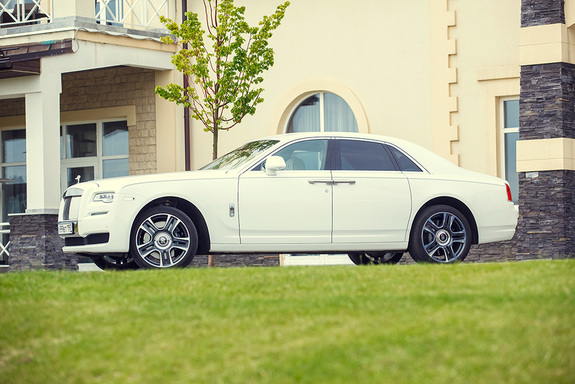 Rolls-Royce Wraith: тест-драйв с Дмитрием Елизаровым 8 Rolls-Royce Wraith: тест-драйв с Дмитрием Елизаровым 8