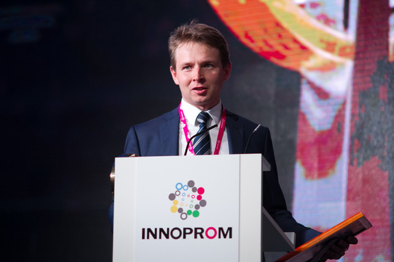 Как прошел первый день ИННОПРОМа / ФОТОРЕПОРТАЖ 15 Как прошел первый день ИННОПРОМа / ФОТОРЕПОРТАЖ 15