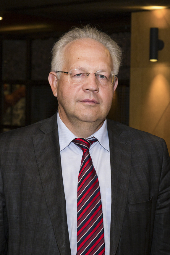 «Деловой квартал» провел первый экспертный совет по премии «Человек года» 14 «Деловой квартал» провел первый экспертный совет по премии «Человек года» 14